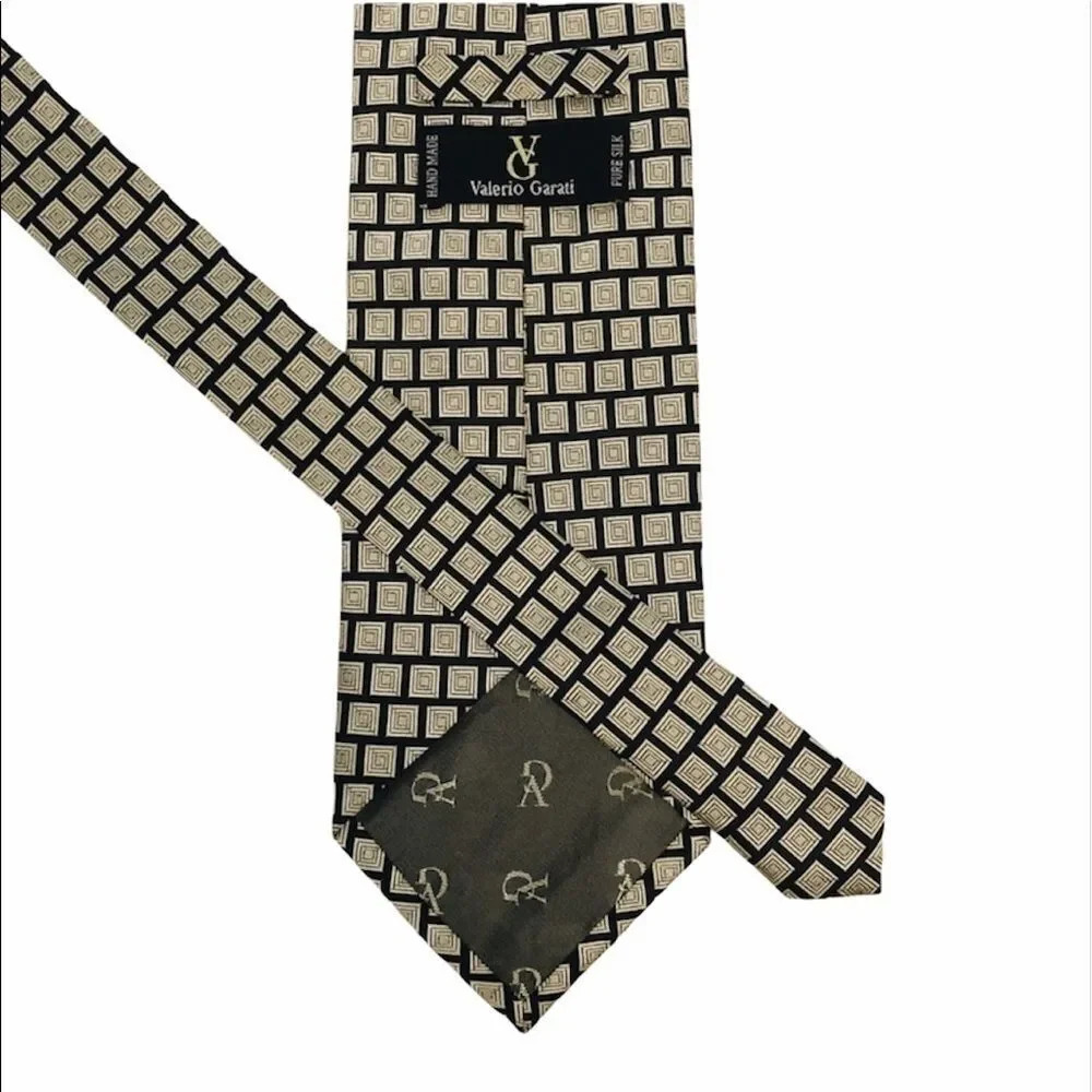 4/$25 Valerio Garati Square Geometric Print